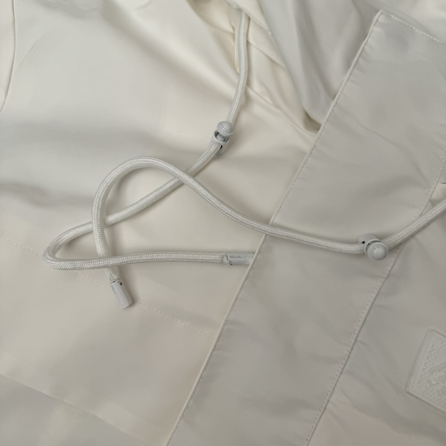 LV Clothing-286