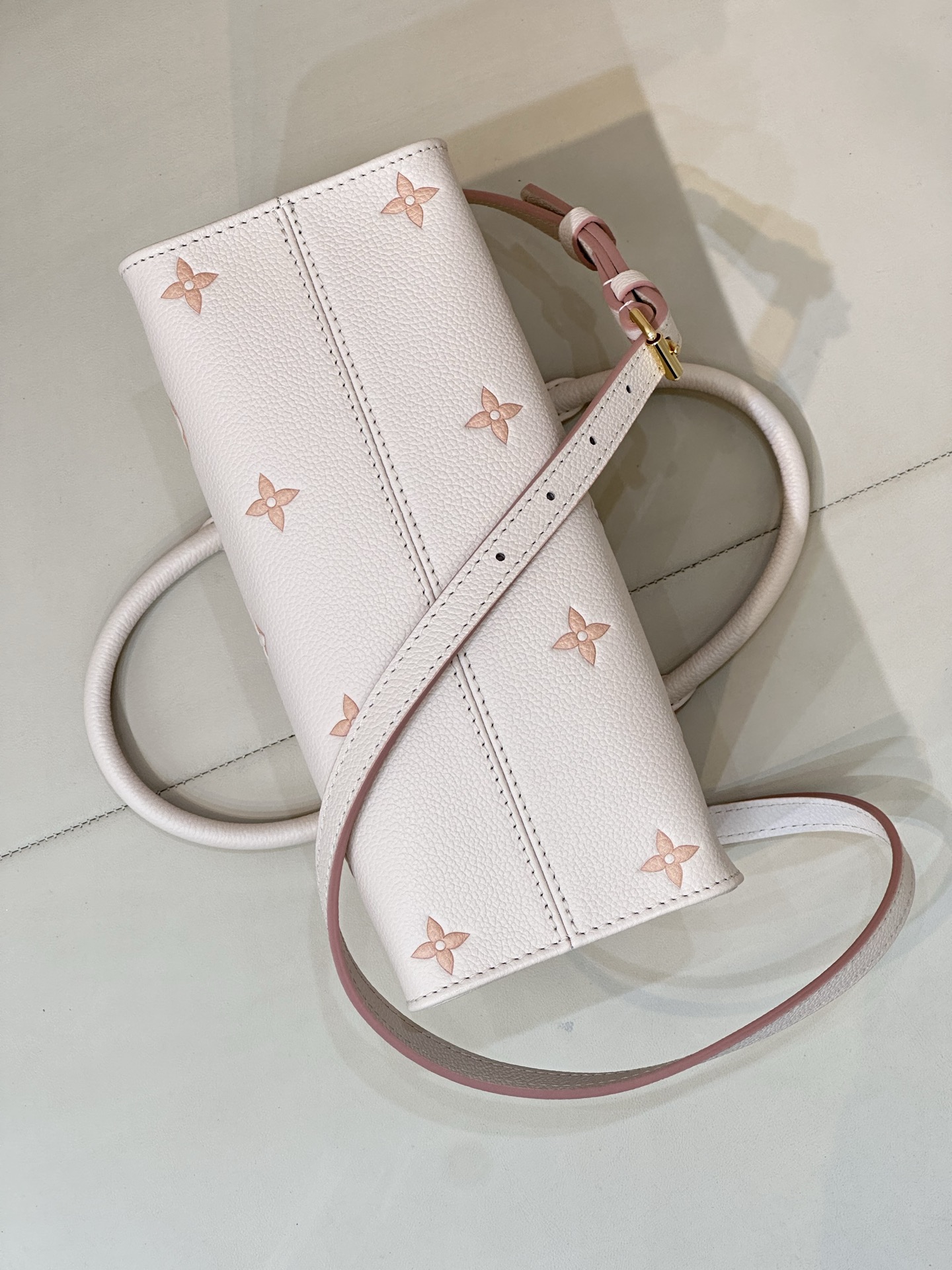 Louis Vuitton bag-102