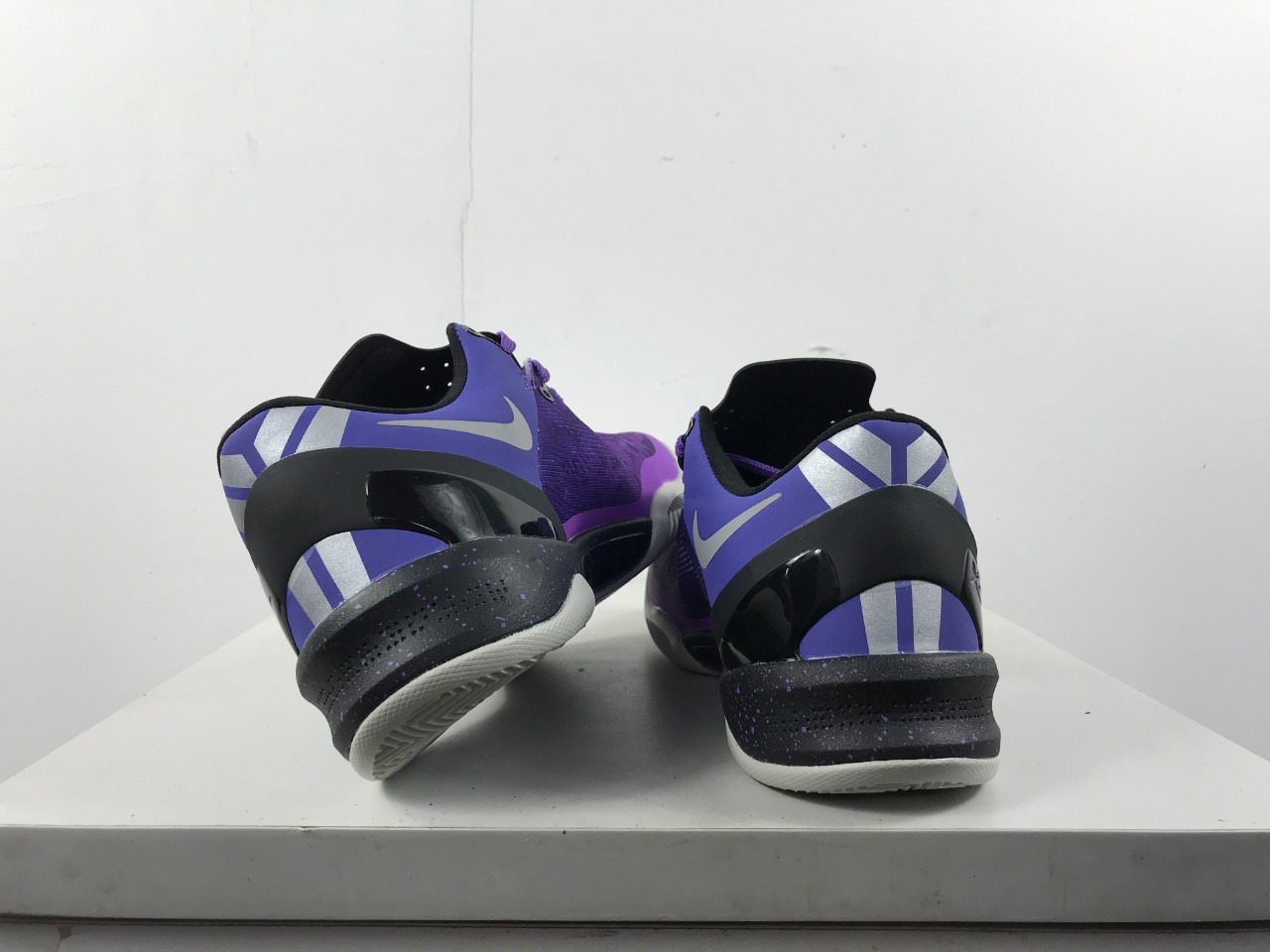 Nike Sneakers-335