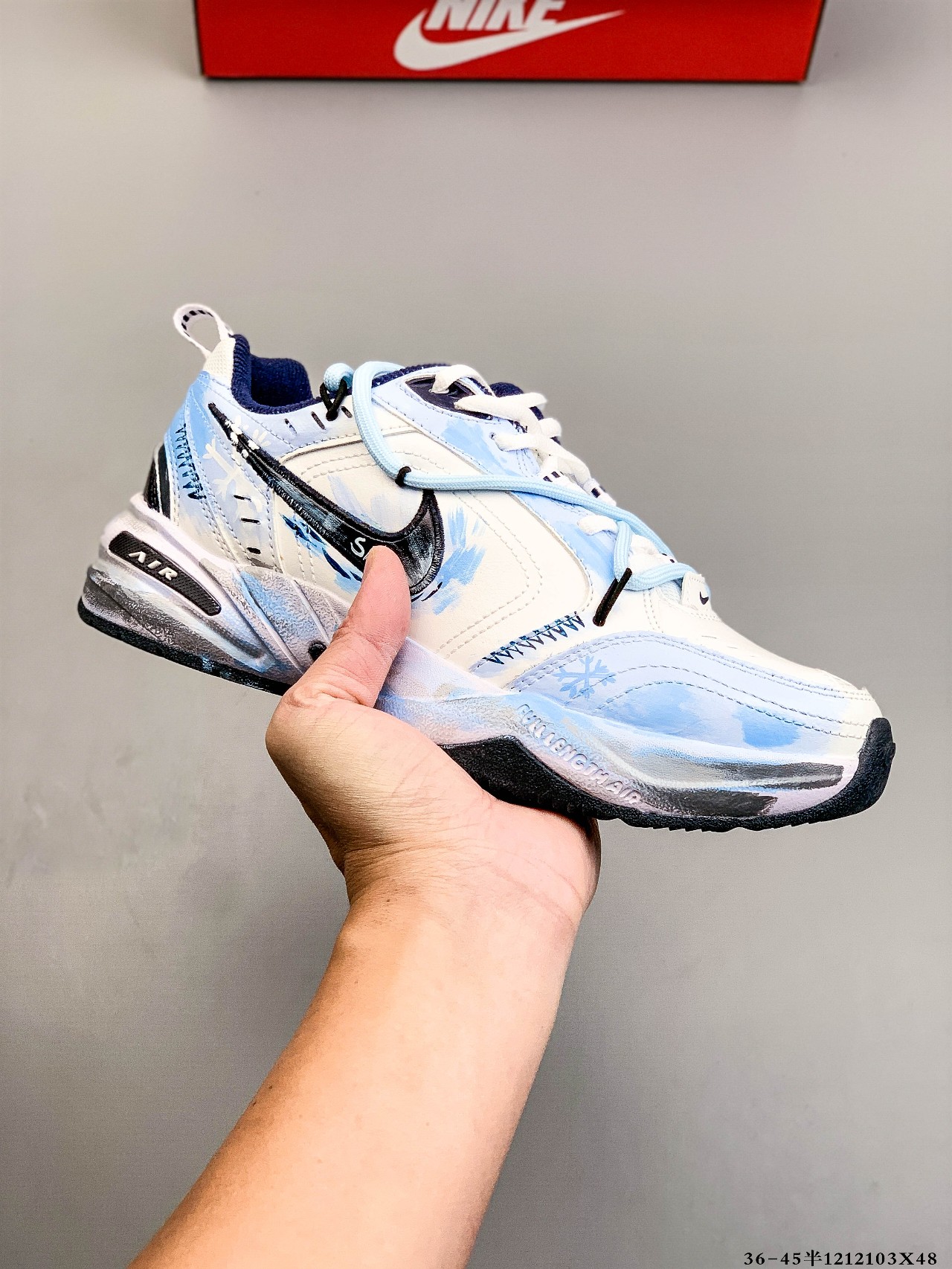 Nike Sneakers-301
