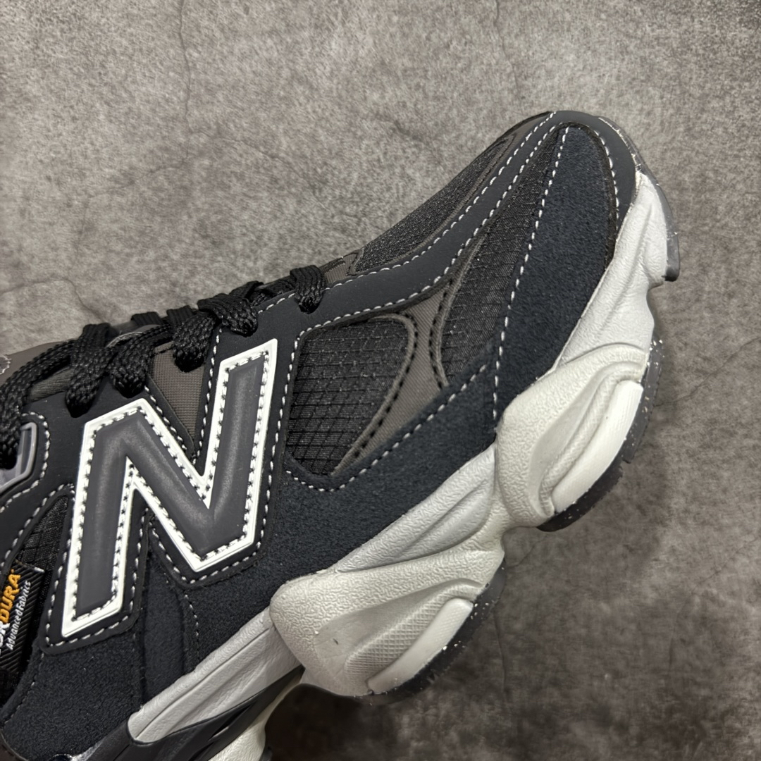 New Balance Sneakers-239