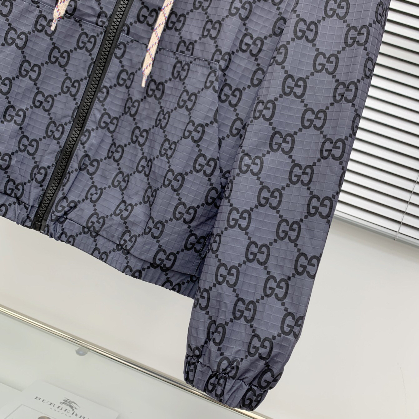 Gucci Clothing-341
