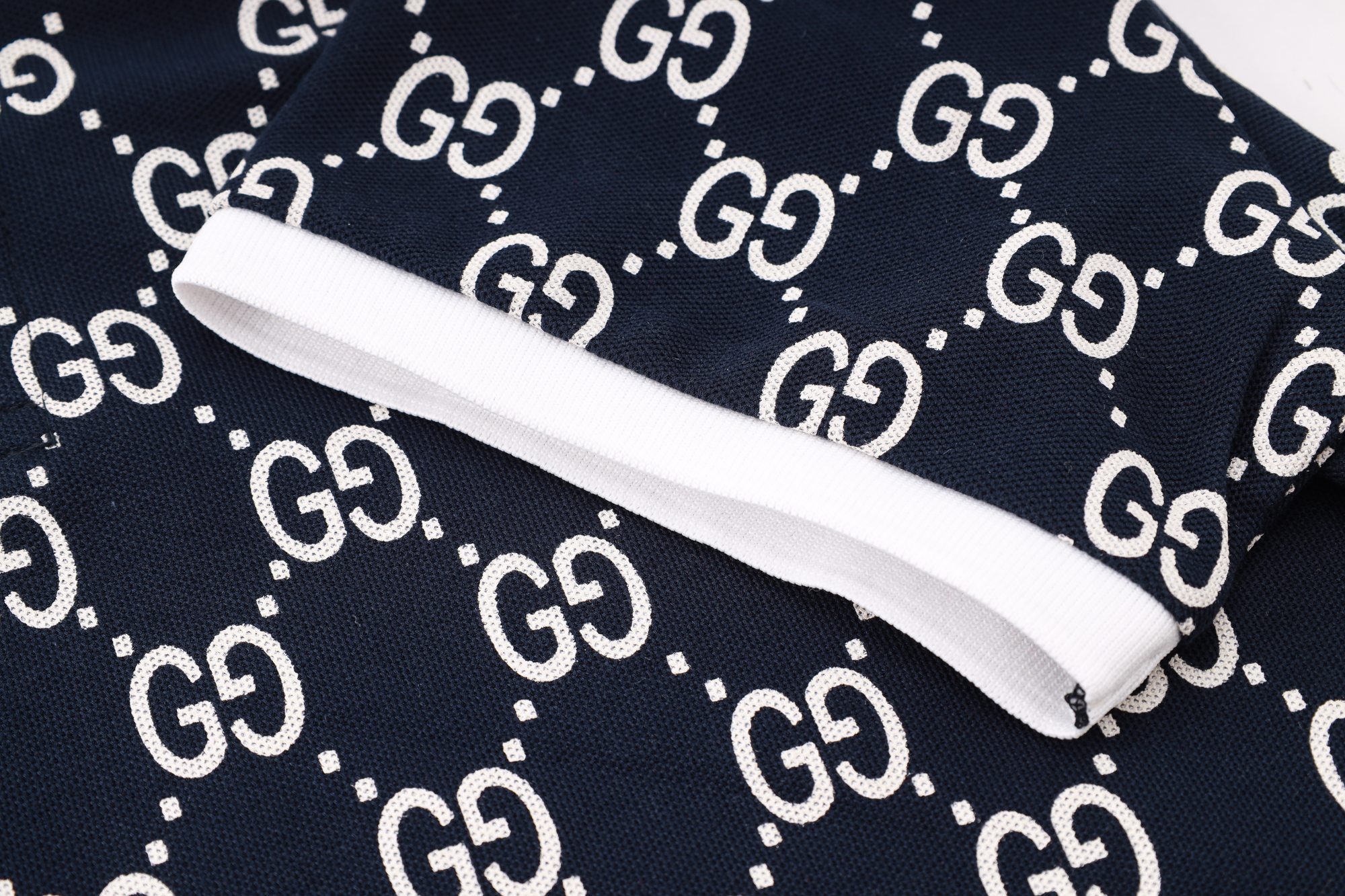 Gucci clothing-106