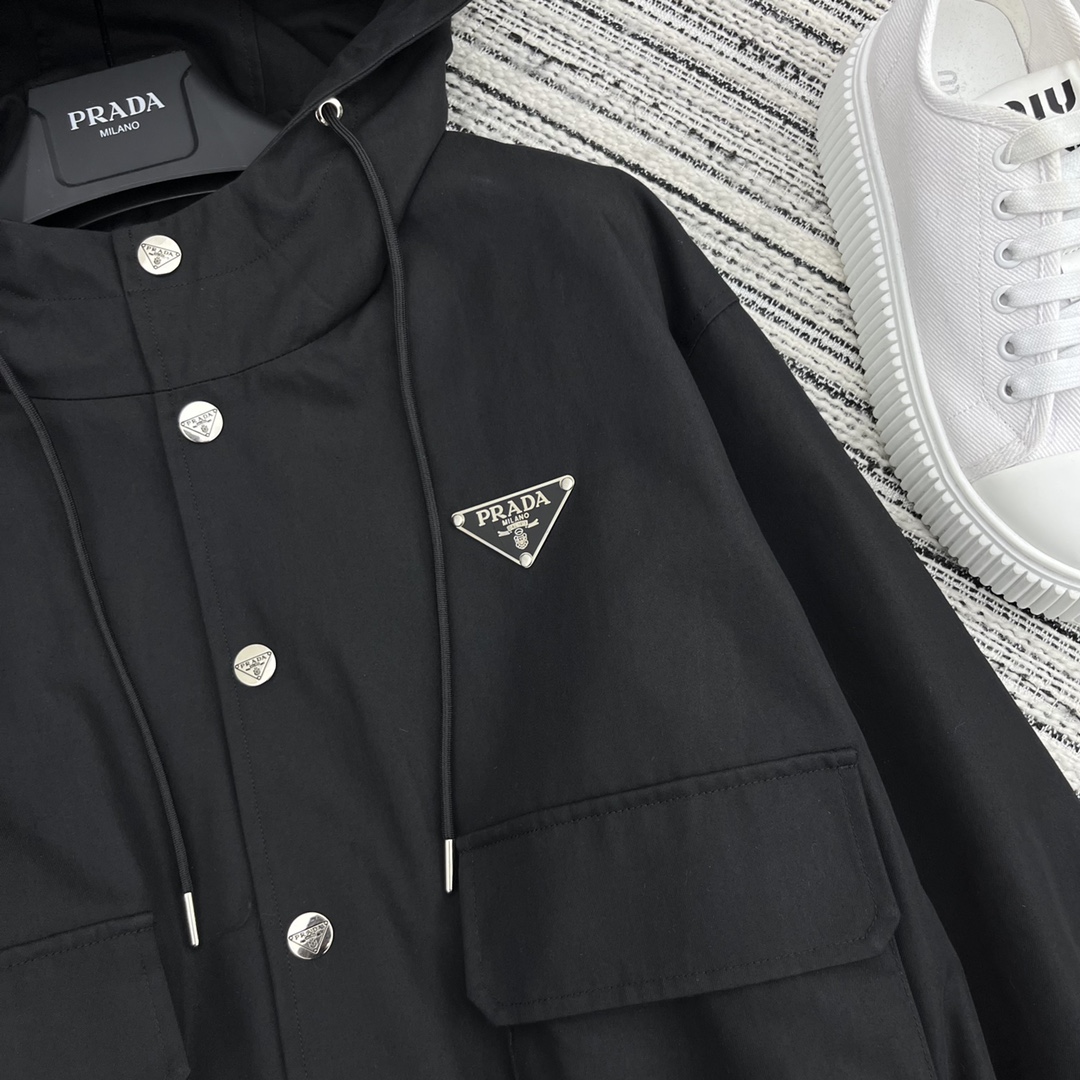 Prada Clothing-337