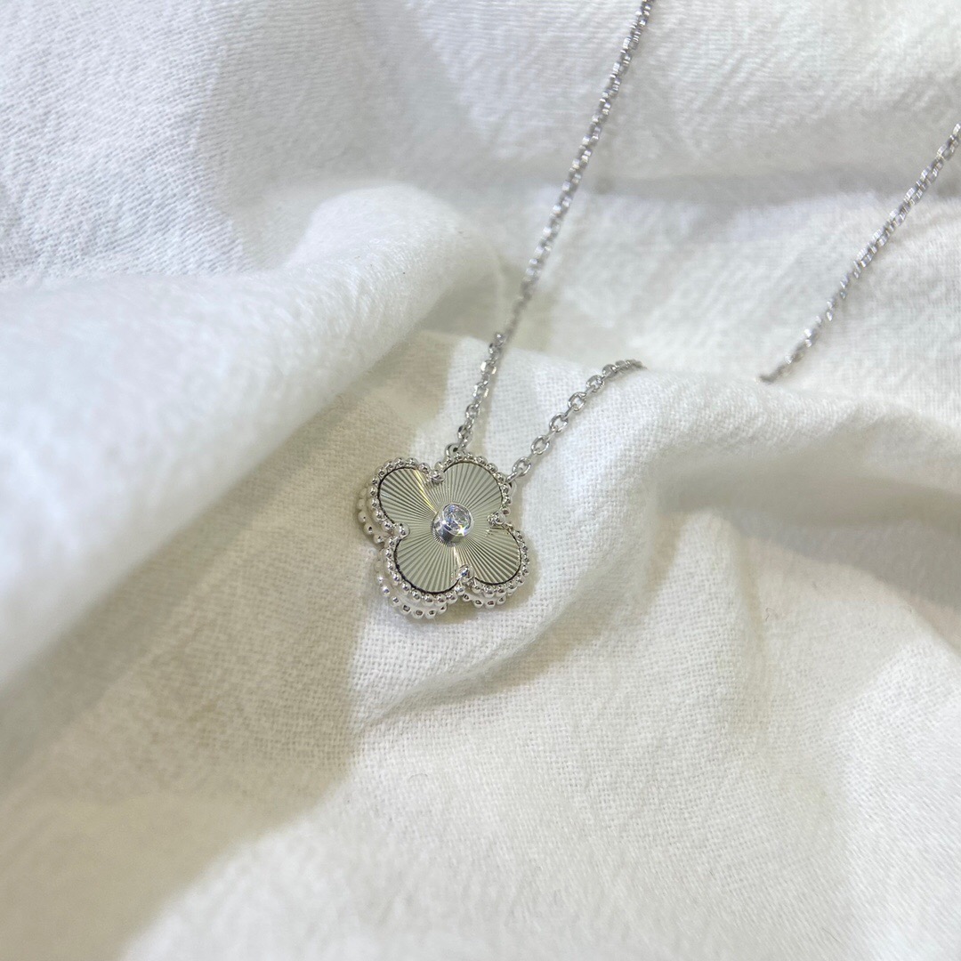 Van Cleef & Arpels necklace-48