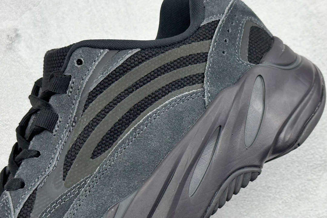 Adidas Sneakers-333