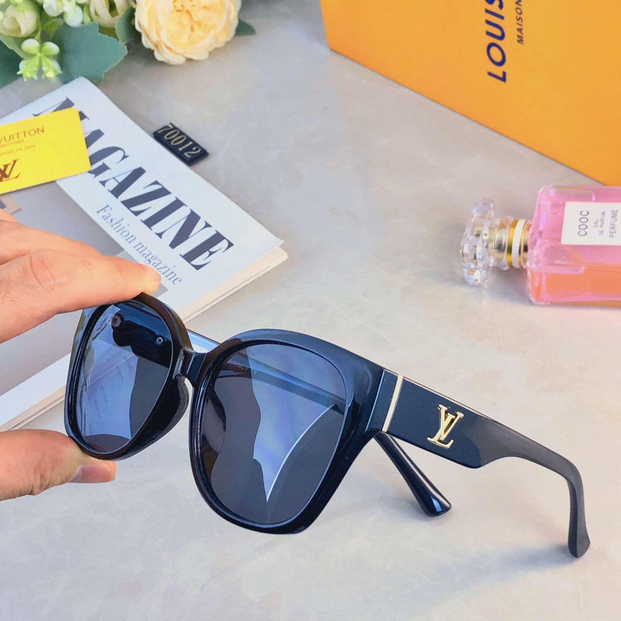 LV glasses-23