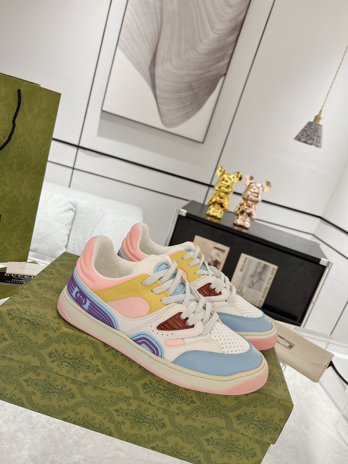 Gucci Sneakers-148