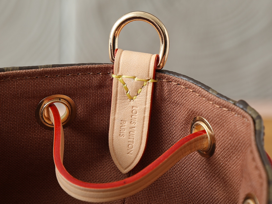 Louis Vuitton bag-208