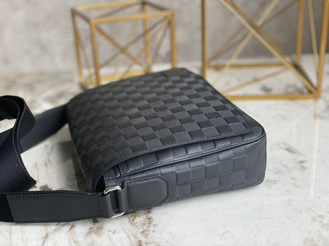 Louis Vuitton N42711 District PM Messenger Bag Damier Infini Coated Canvas