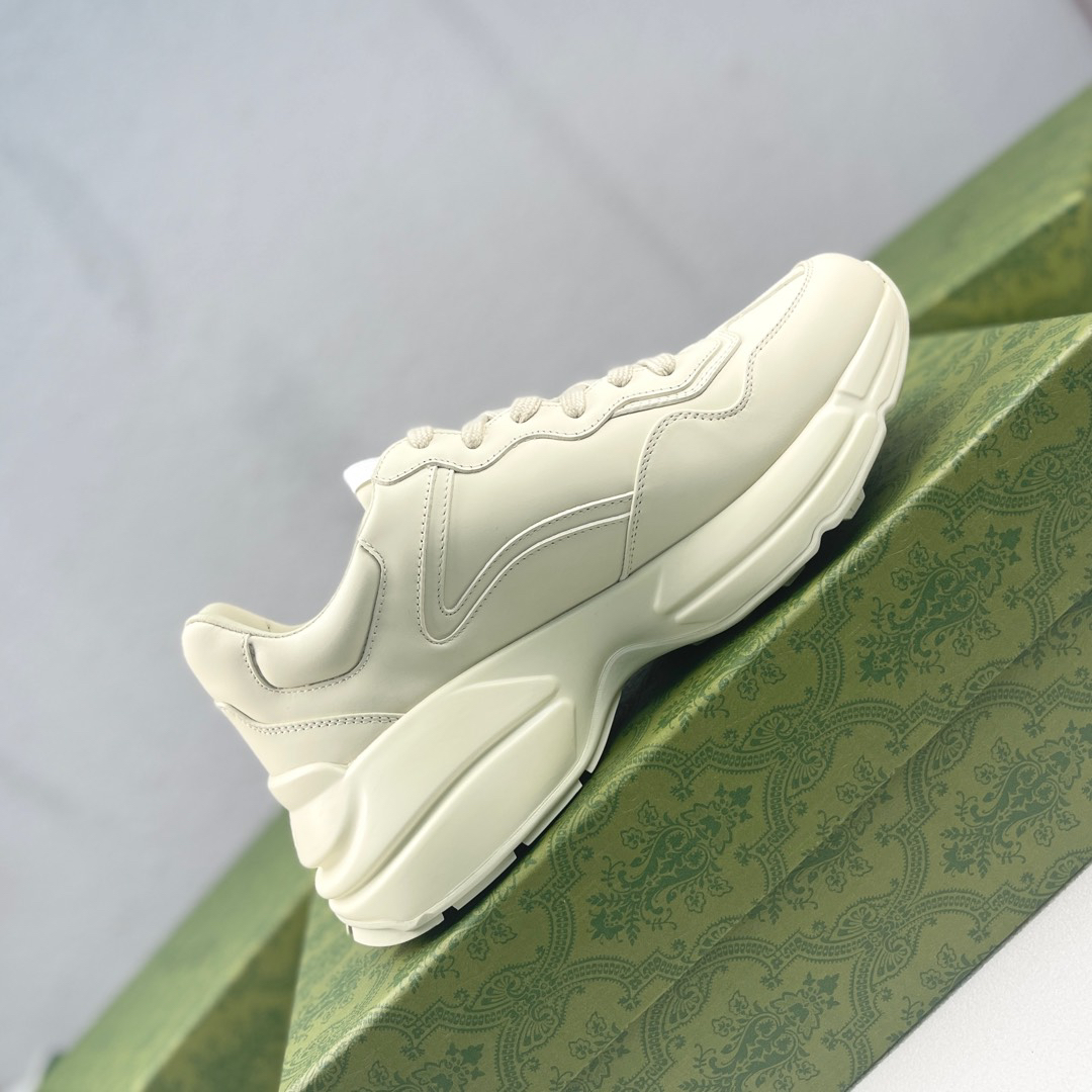 Gucci Sneakers-216