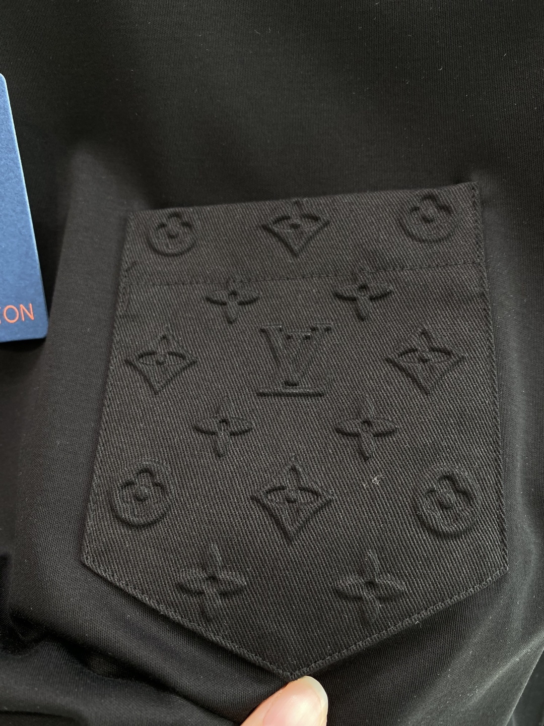 LV clothing-29