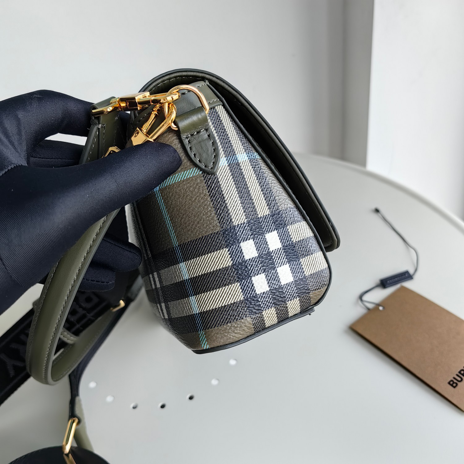 Burberry bag-107