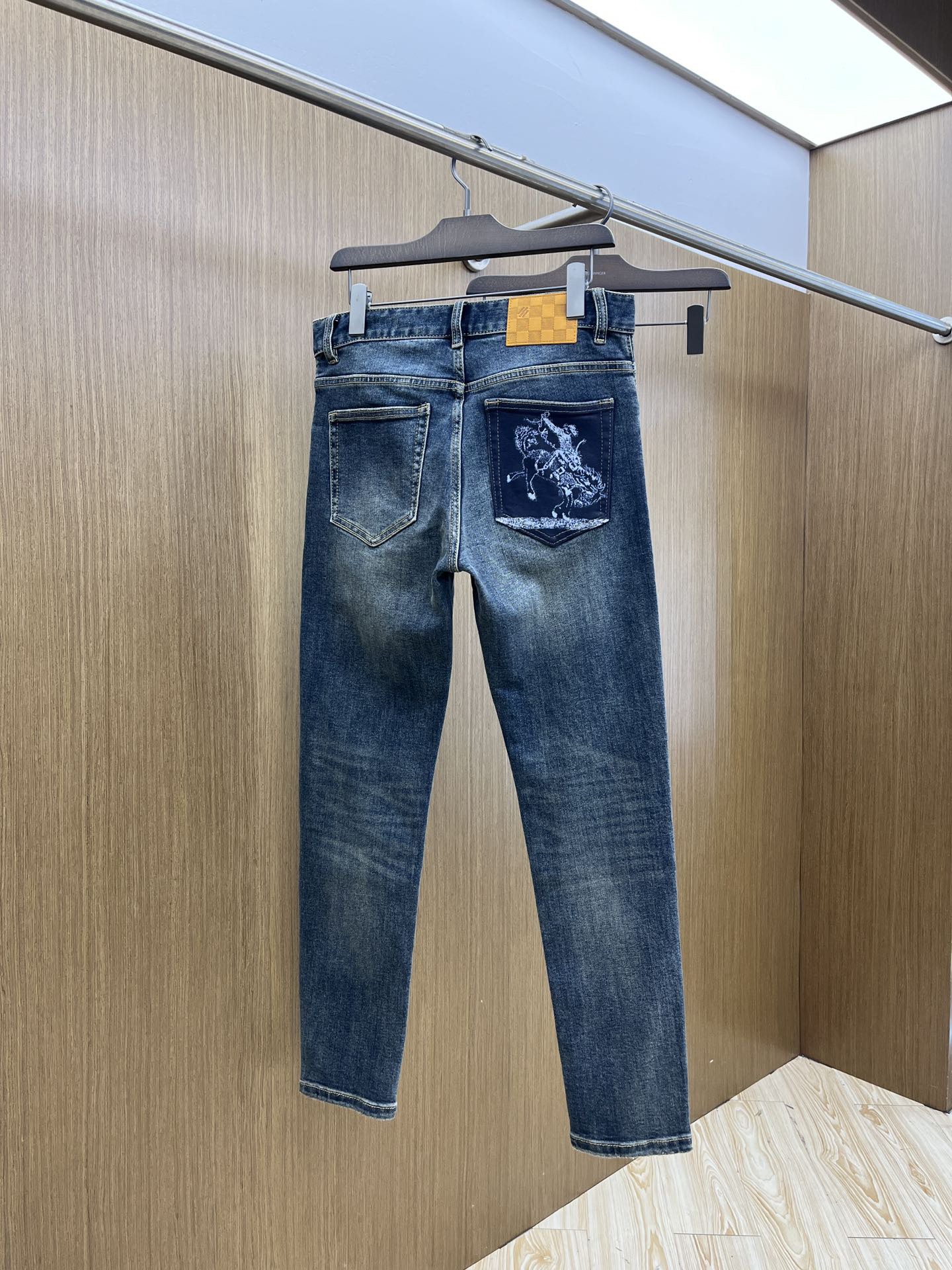 LV Clothing-18