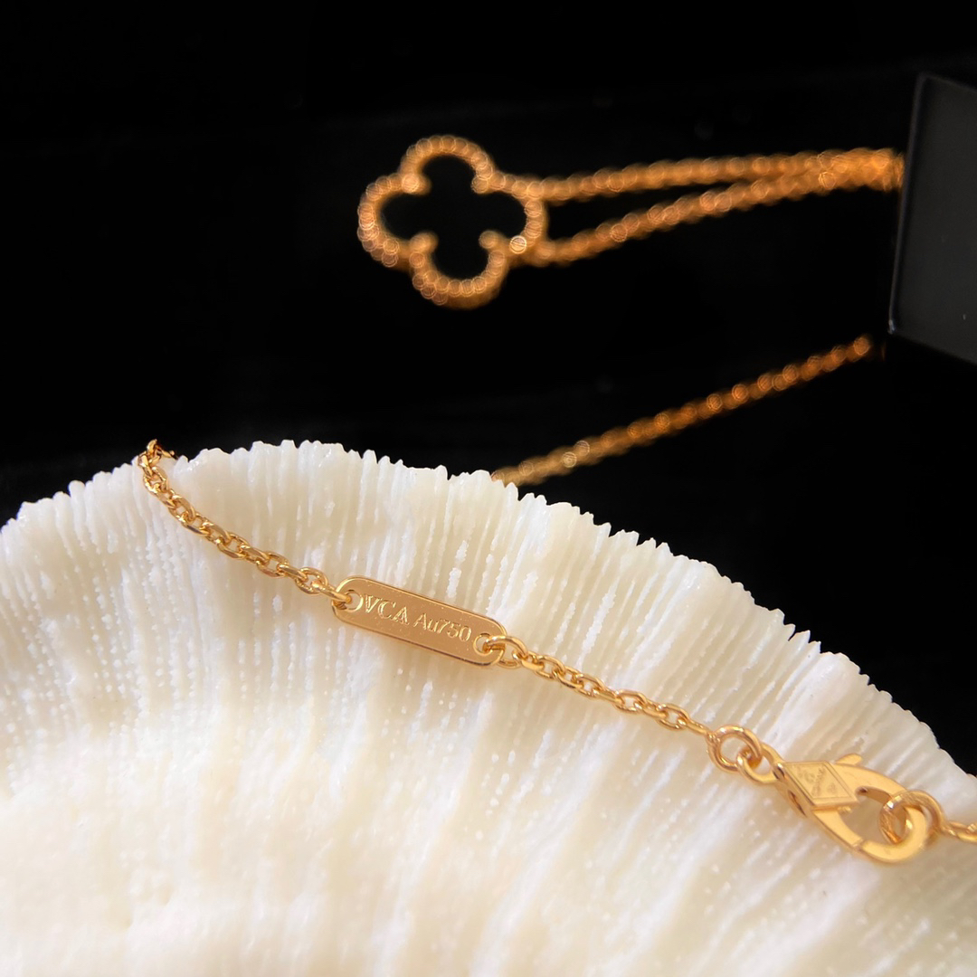 Van Cleef & Arpels necklace-35
