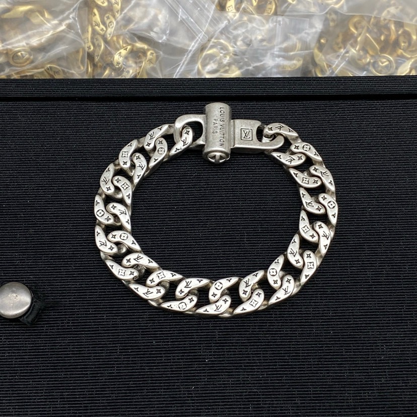 LV Bracelet-14