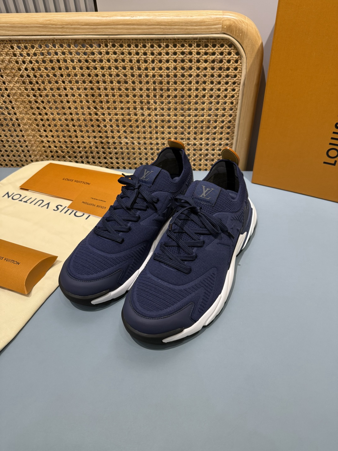 Lv Sneakers-176