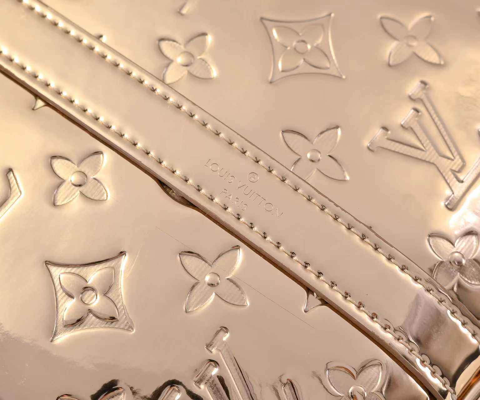 Louis Vuitton bag-139