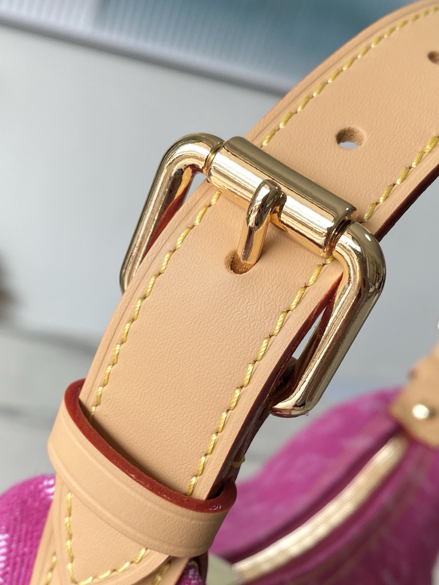 Louis Vuitton Hot New Product-213
