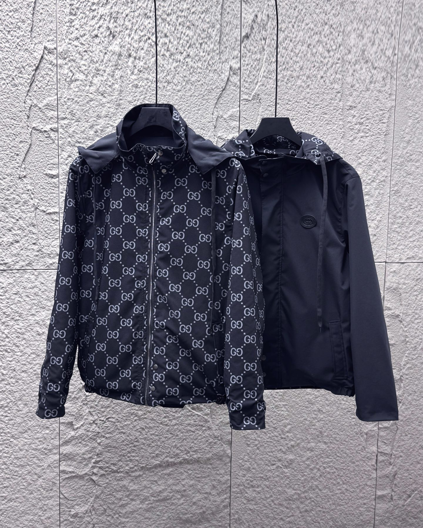 Gucci Clothing-359