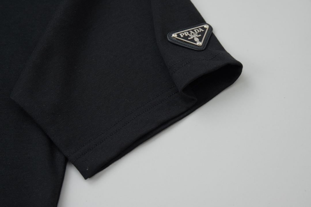 Prada clothing-301