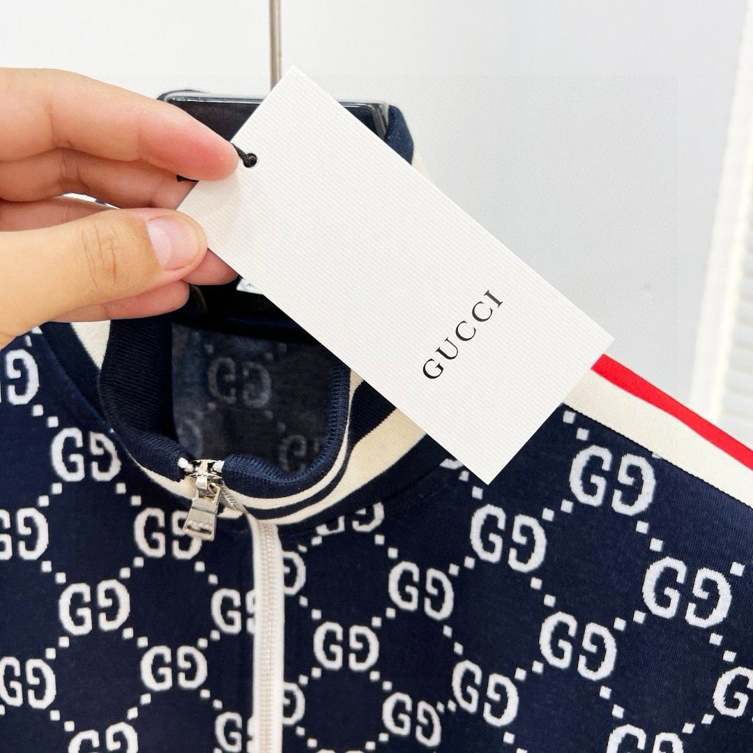 Gucci Clothing-347