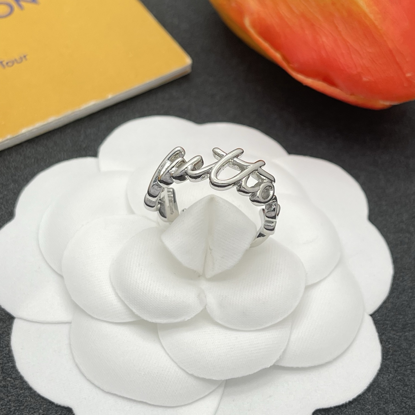 LV ring-81
