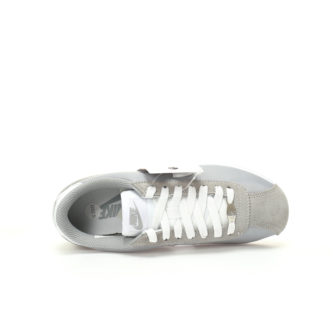 Nike Sneakers-345