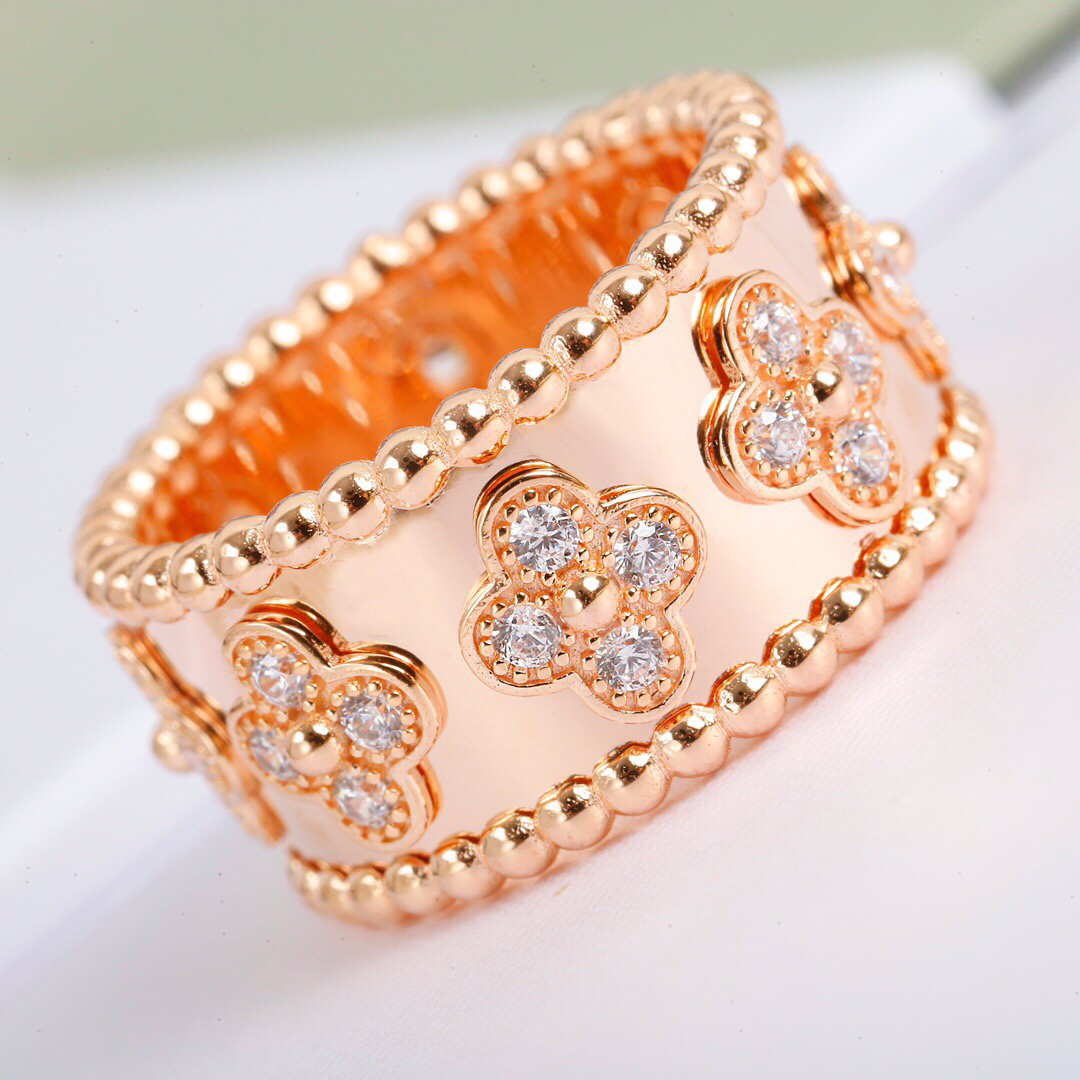 Van Cleef & Arpels ring-57