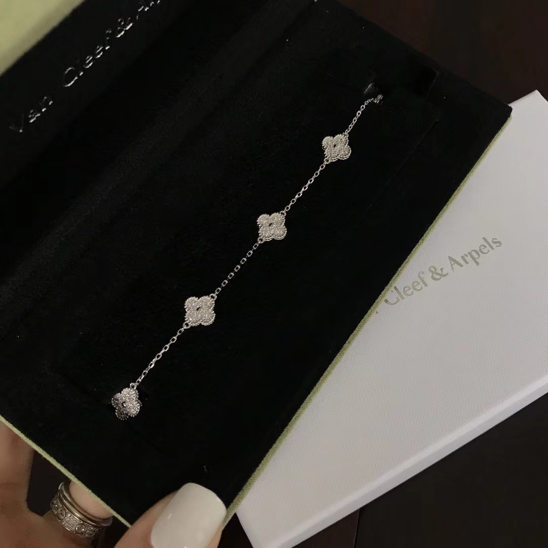 Van Cleef & Arpels Bracelet-46