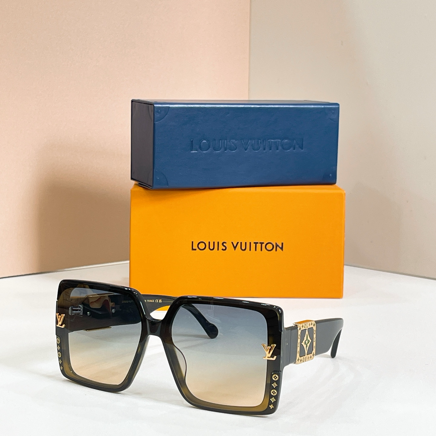 LV glasses-32