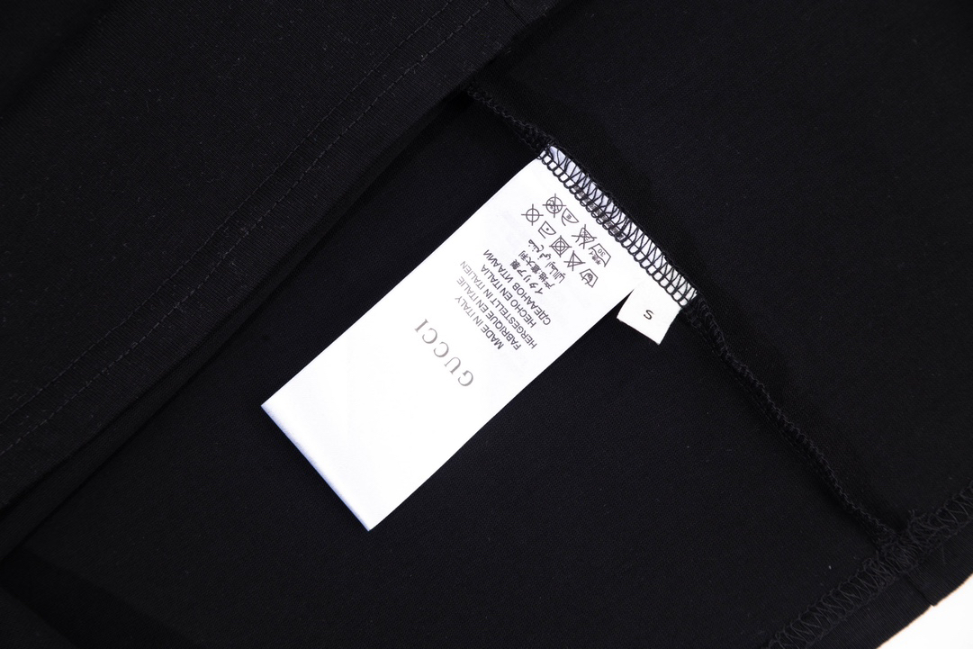 Gucci clothing-81