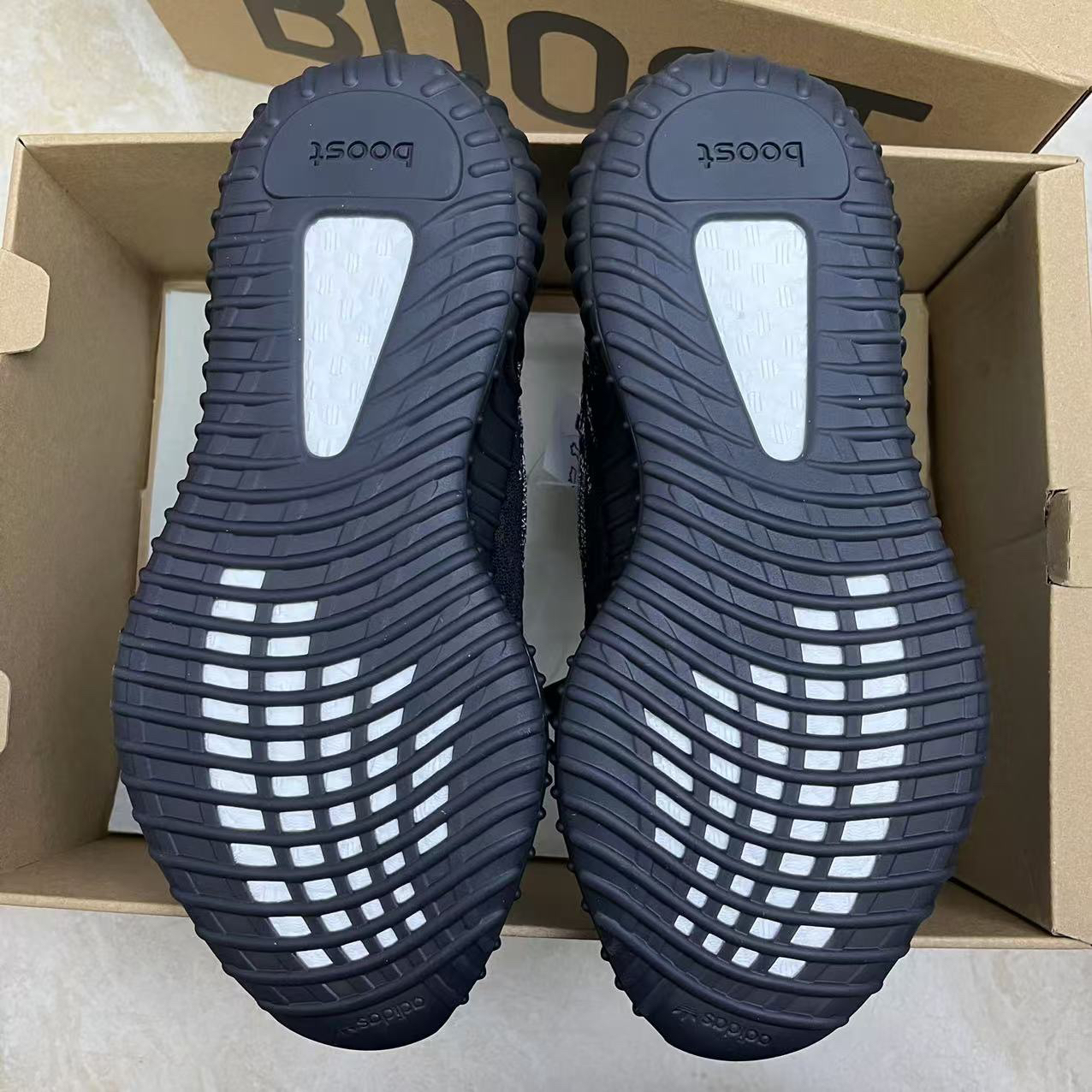 Adidas Sneakers-325