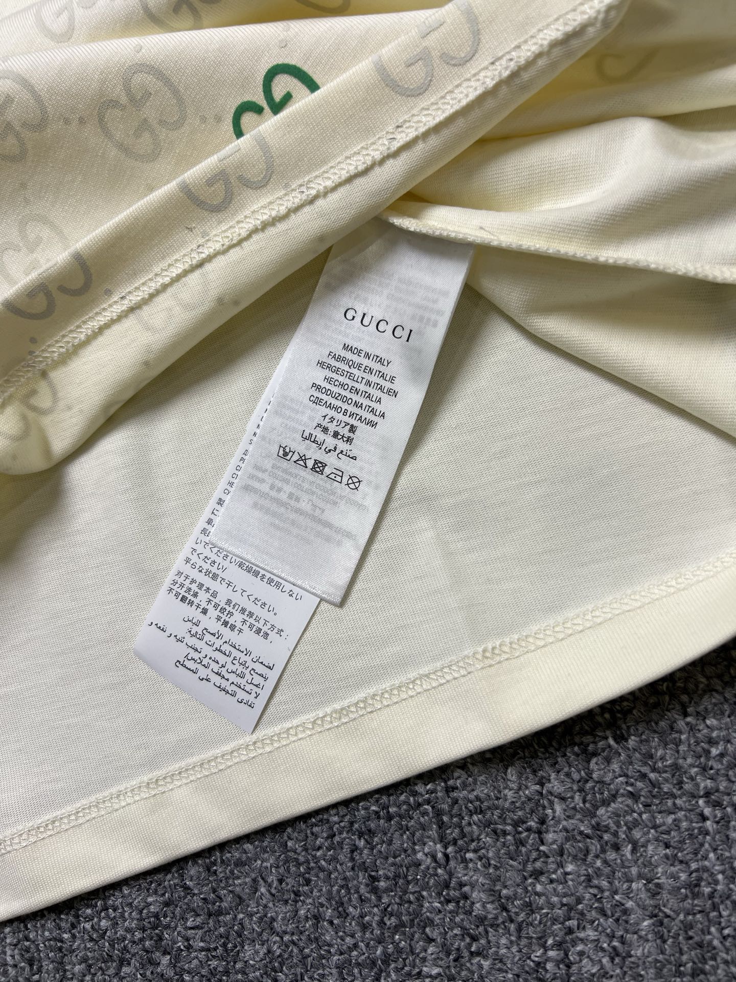 Gucci clothing-149