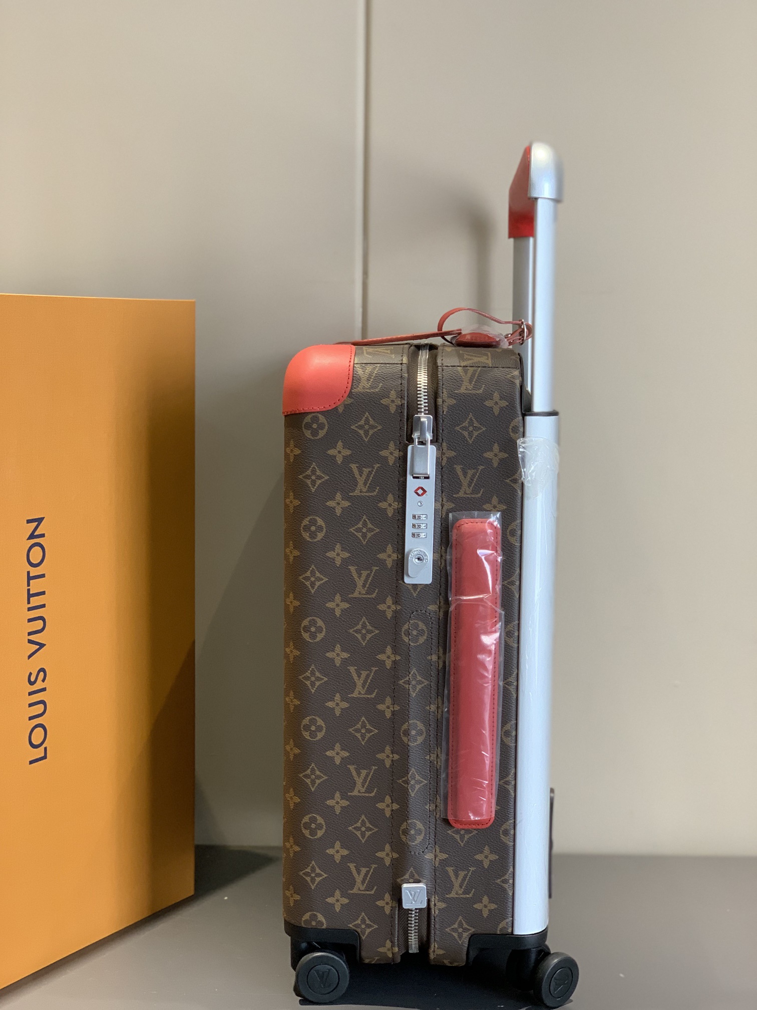 LV luggage-38