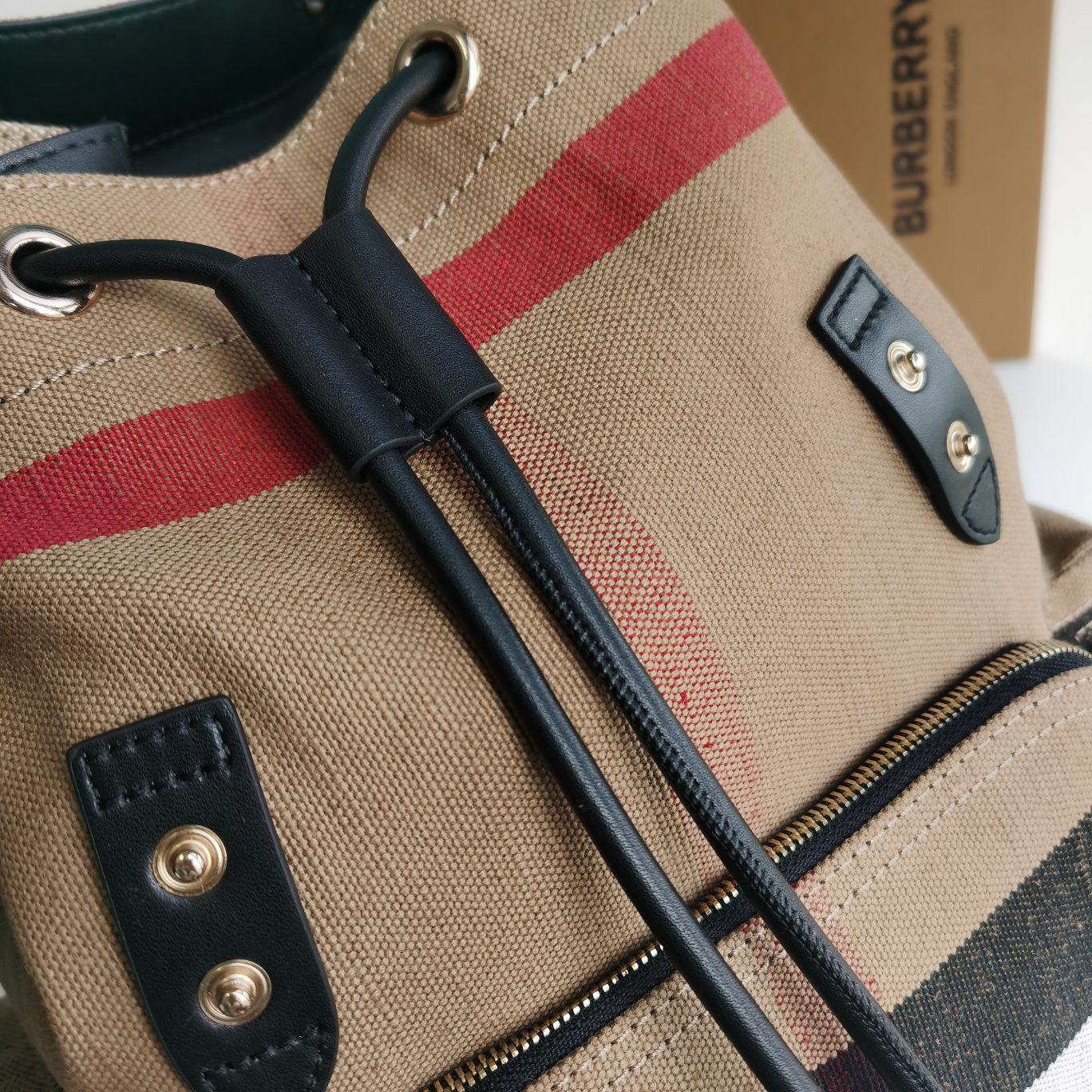 Burberry bag-123