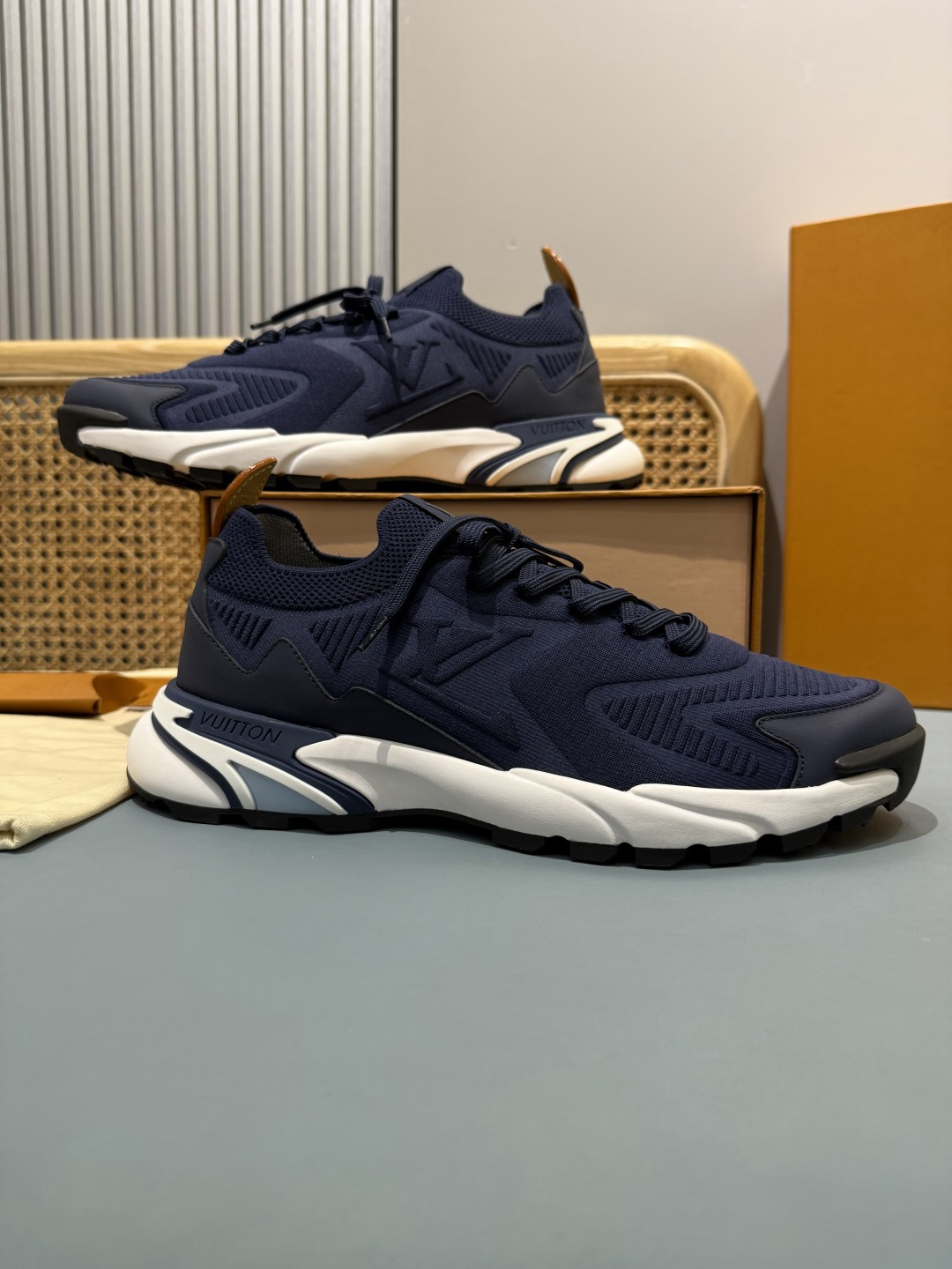 Lv Sneakers-192