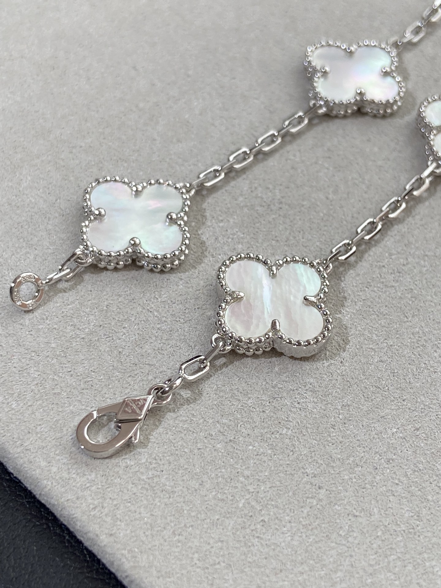 Van Cleef & Arpels Bracelet-116