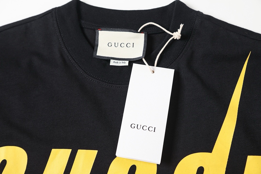 Gucci clothing-19
