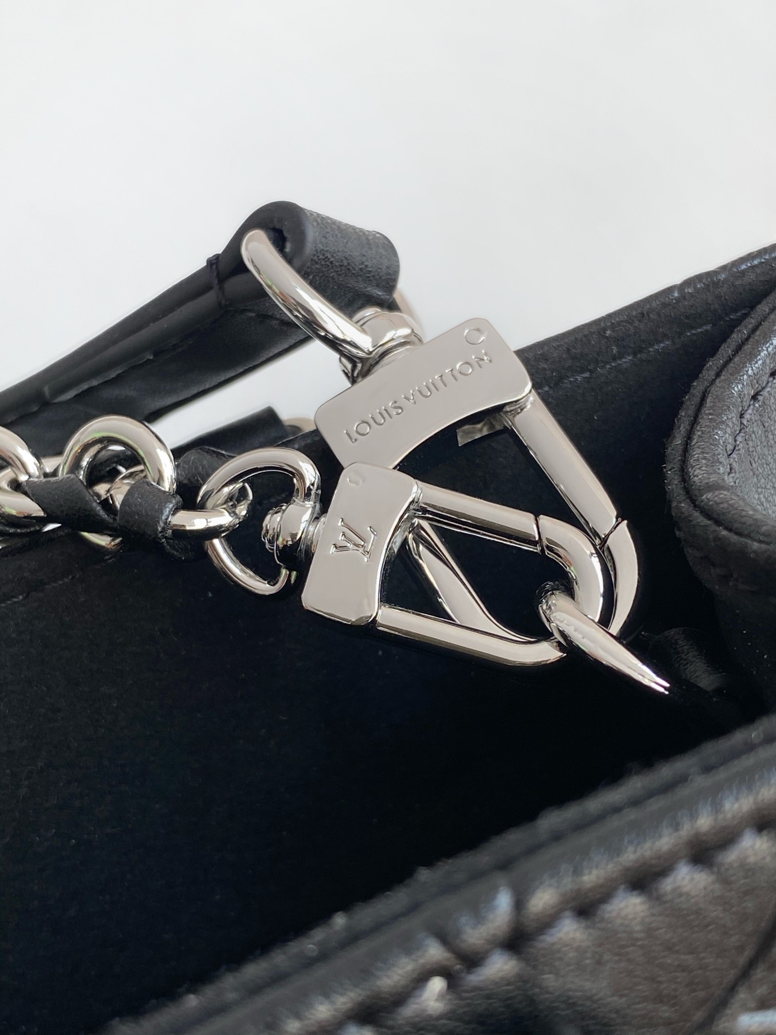 Louis Vuitton bag-207
