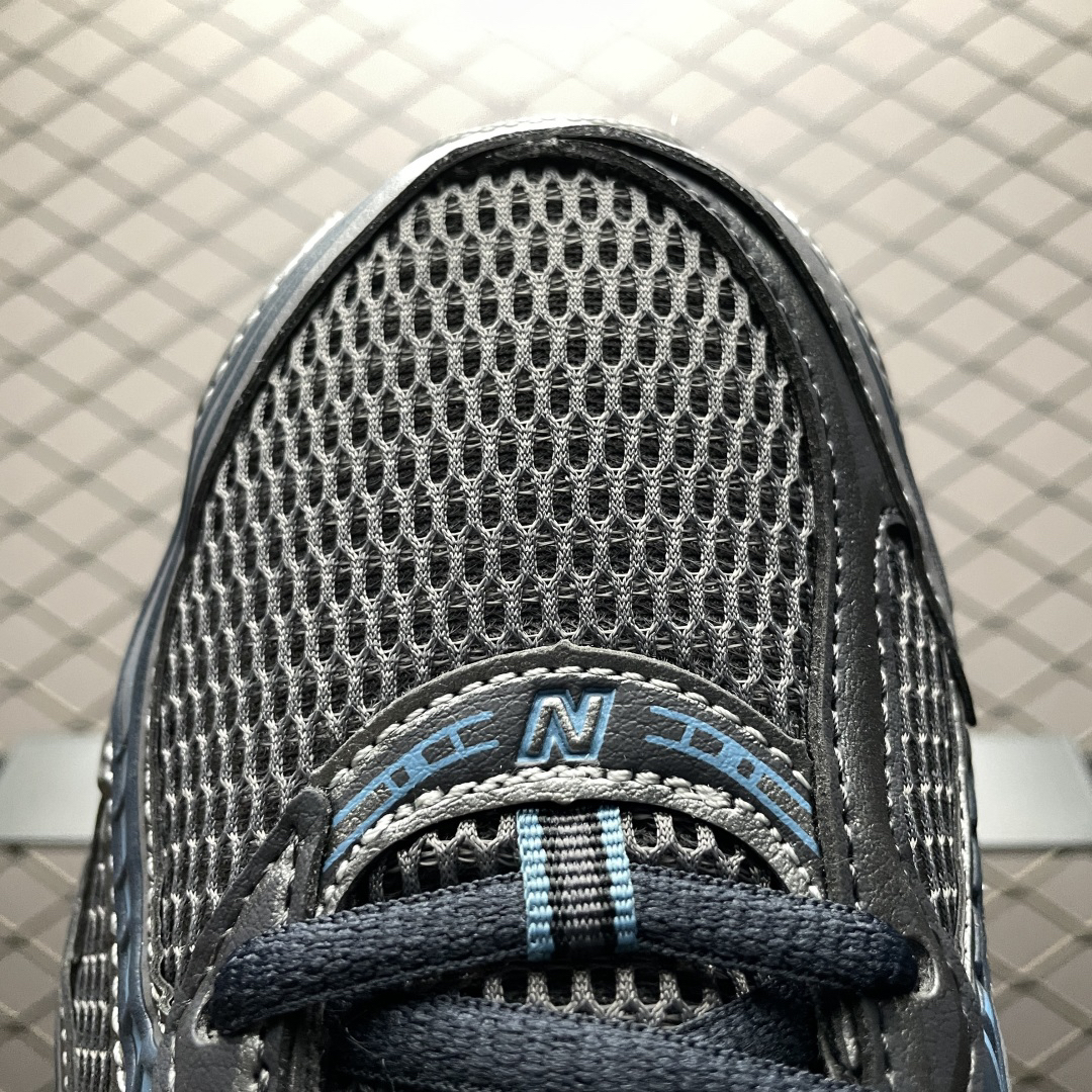New Balance Sneakers-102