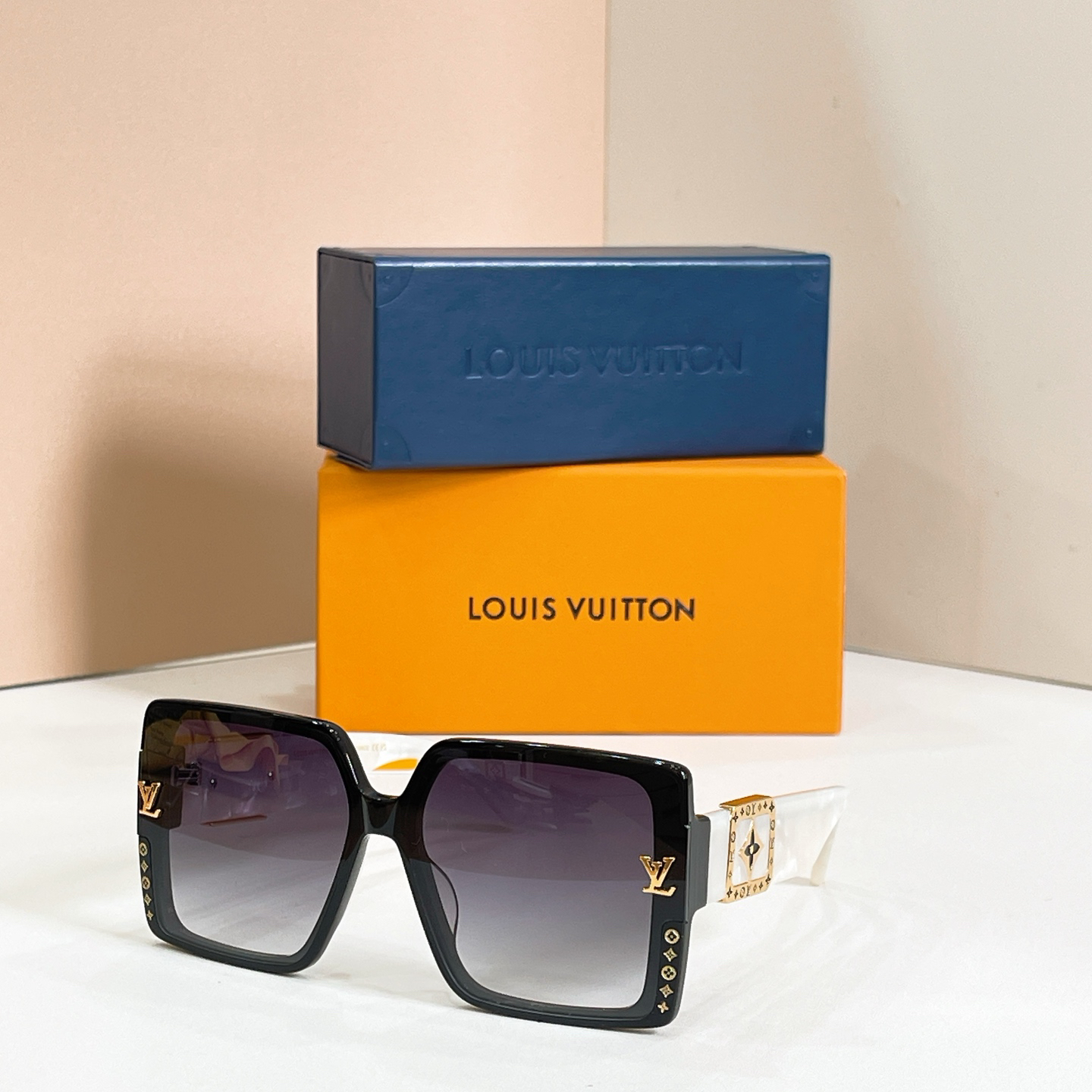 LV glasses-32