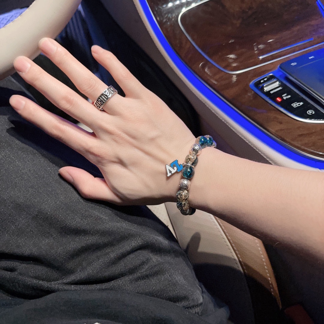 LV ring-69