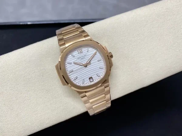 Nautilus 7118/1R-001 Ladies Automatic 35.2 mm,Rose gold
