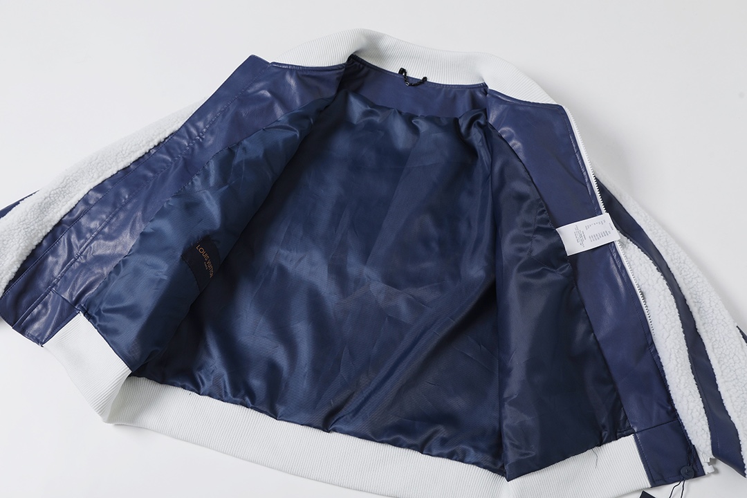 LV Clothing-268