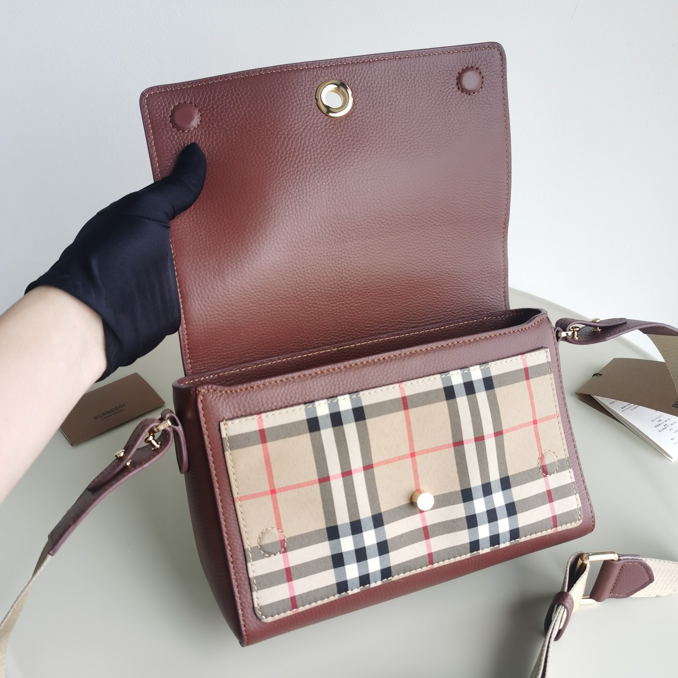 Burberry bag-115