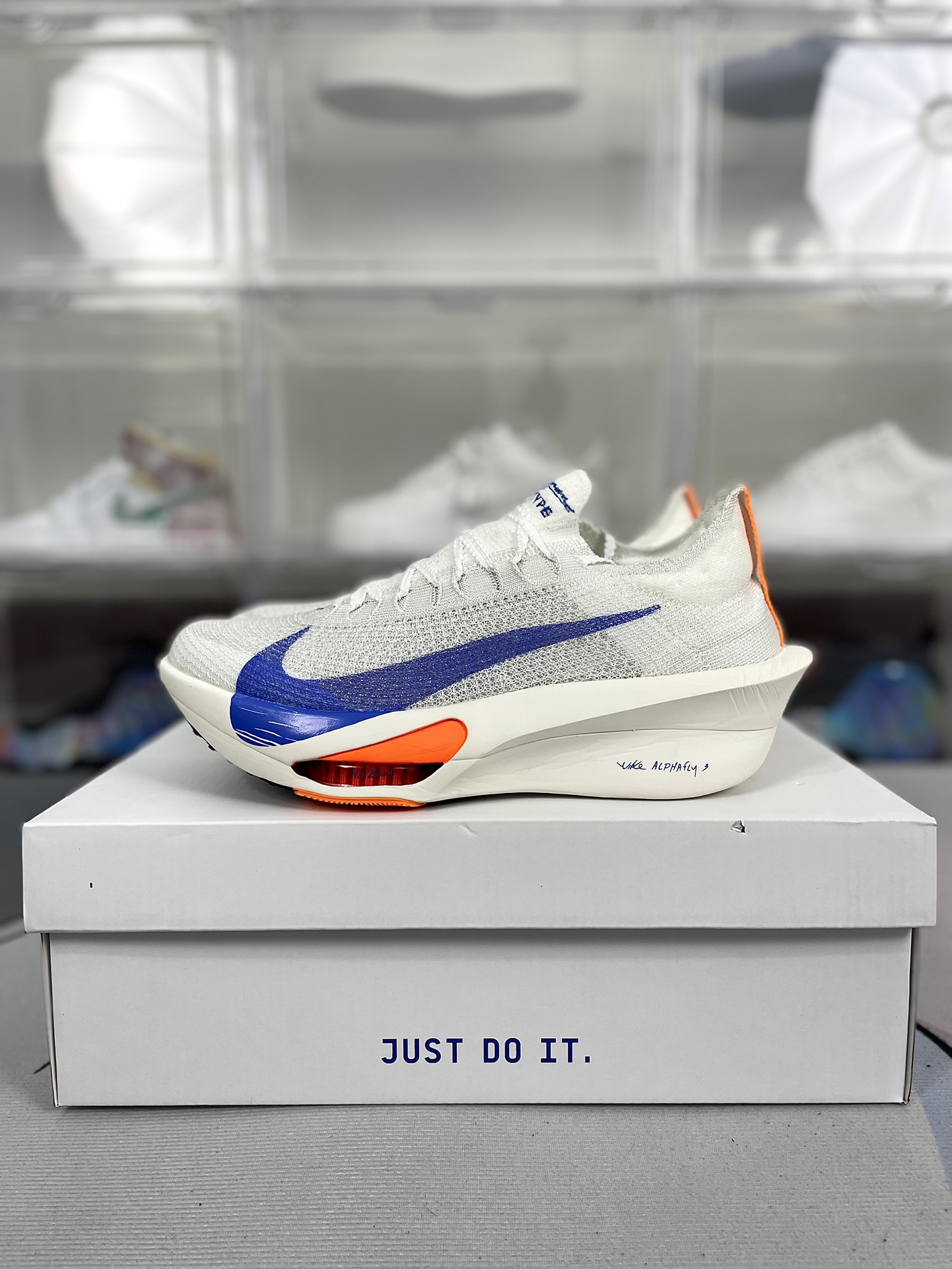 Nike Sneakers-330