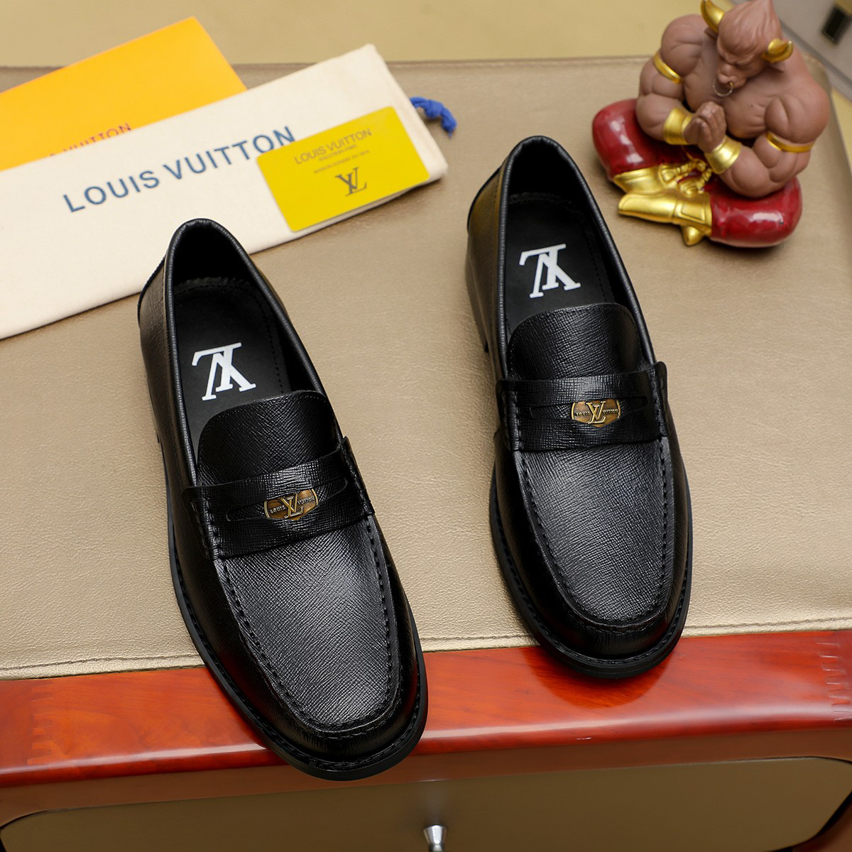 LV men's leather shoes-56