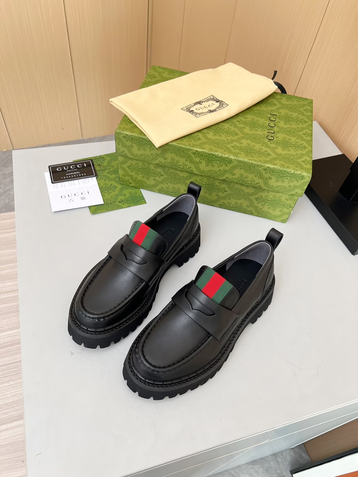 Gucci women's leather shoes-16