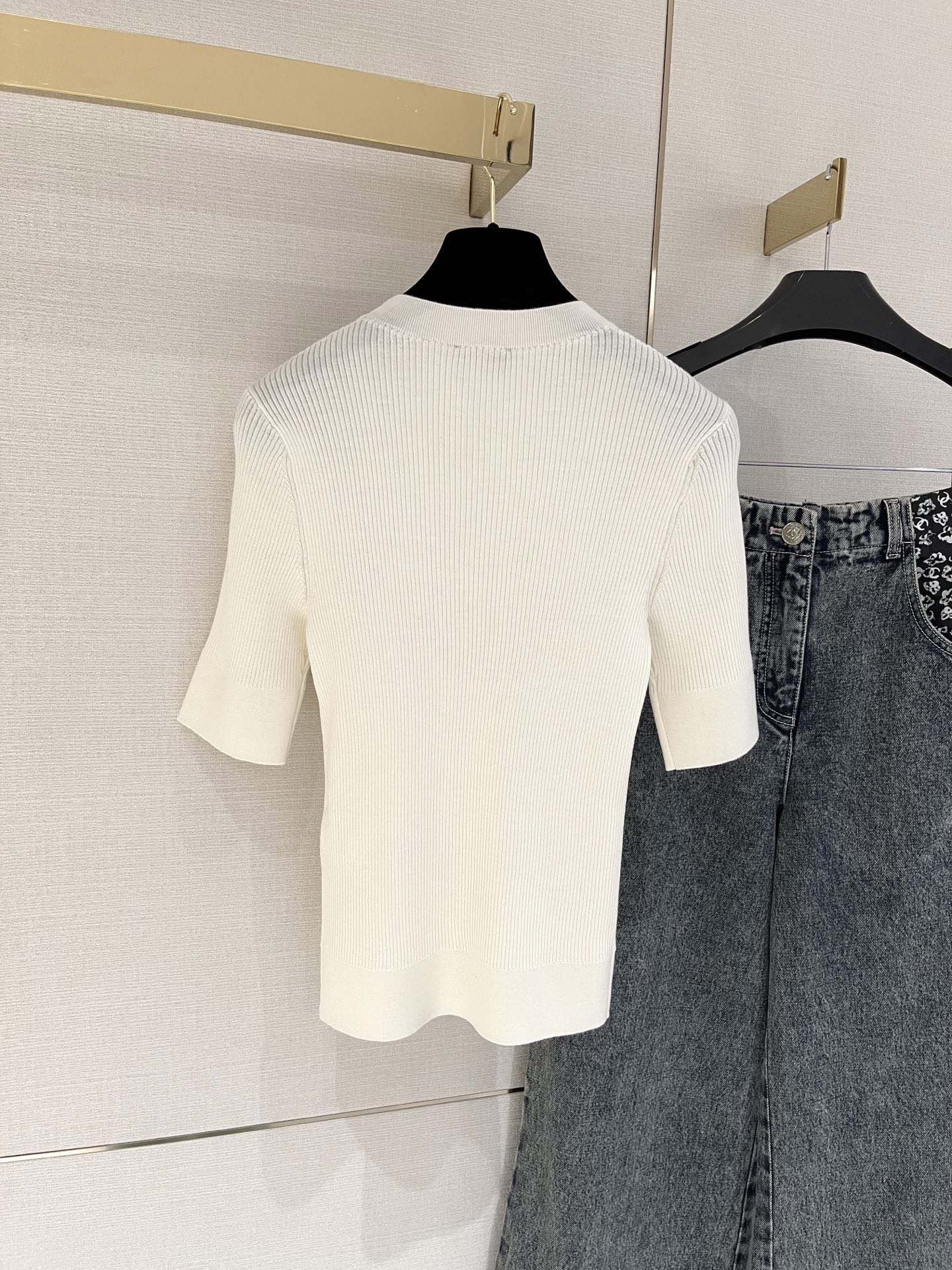 Chanel clothing-180